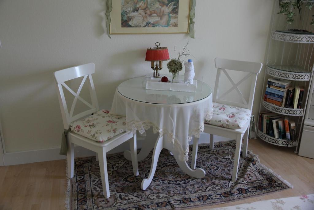 Im Roeseligarten Wolfhausen Kamer foto